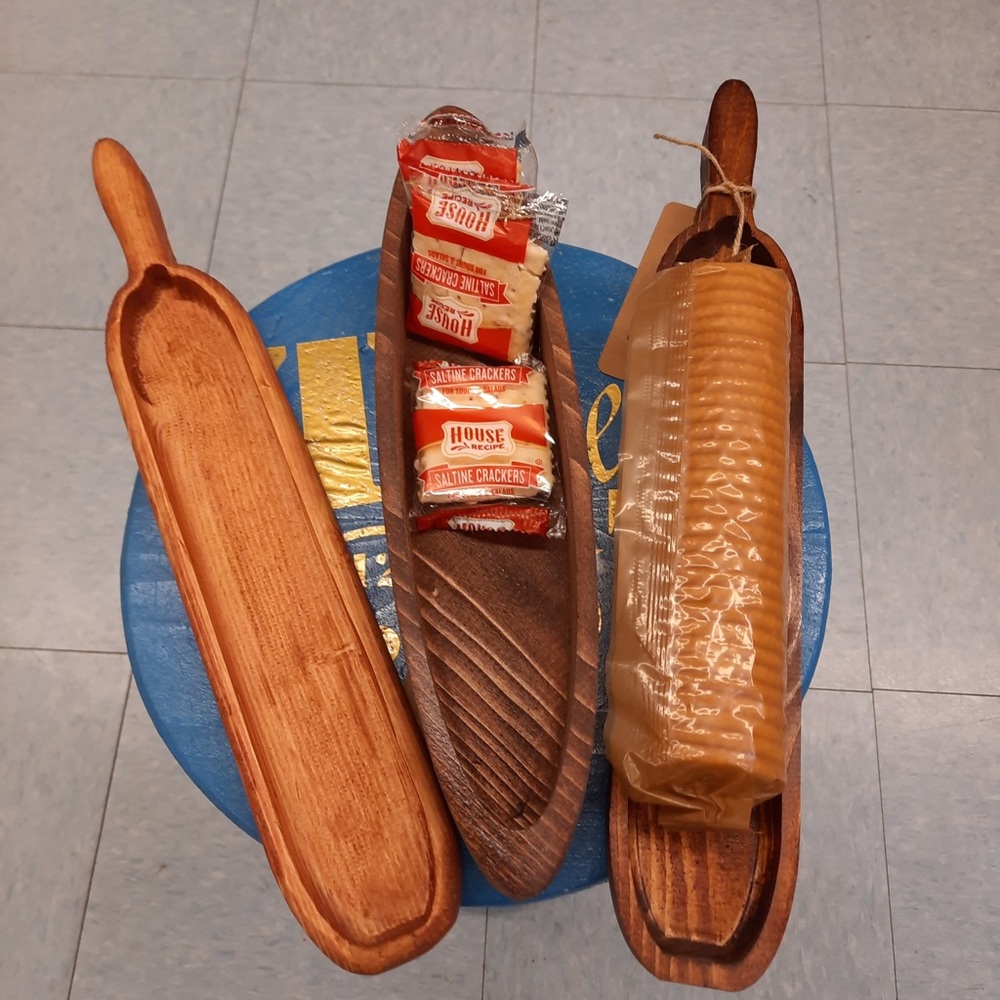 Cracker serving trays